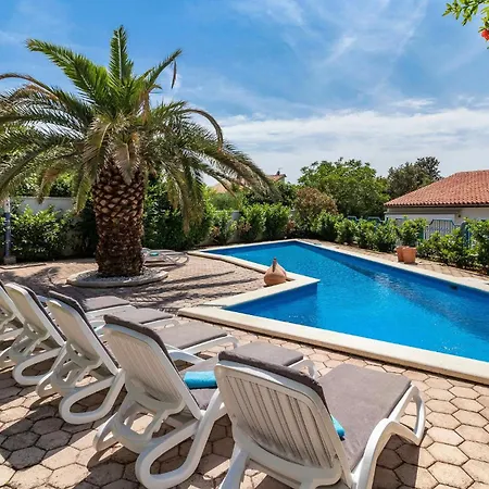 Stunning In * 梅杜林