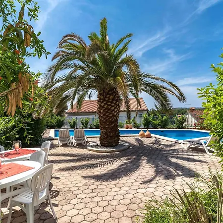 Stunning In 梅杜林