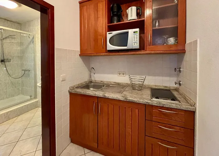 Stunning In 메덜린