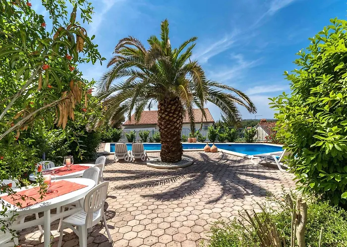 Stunning In Медулин